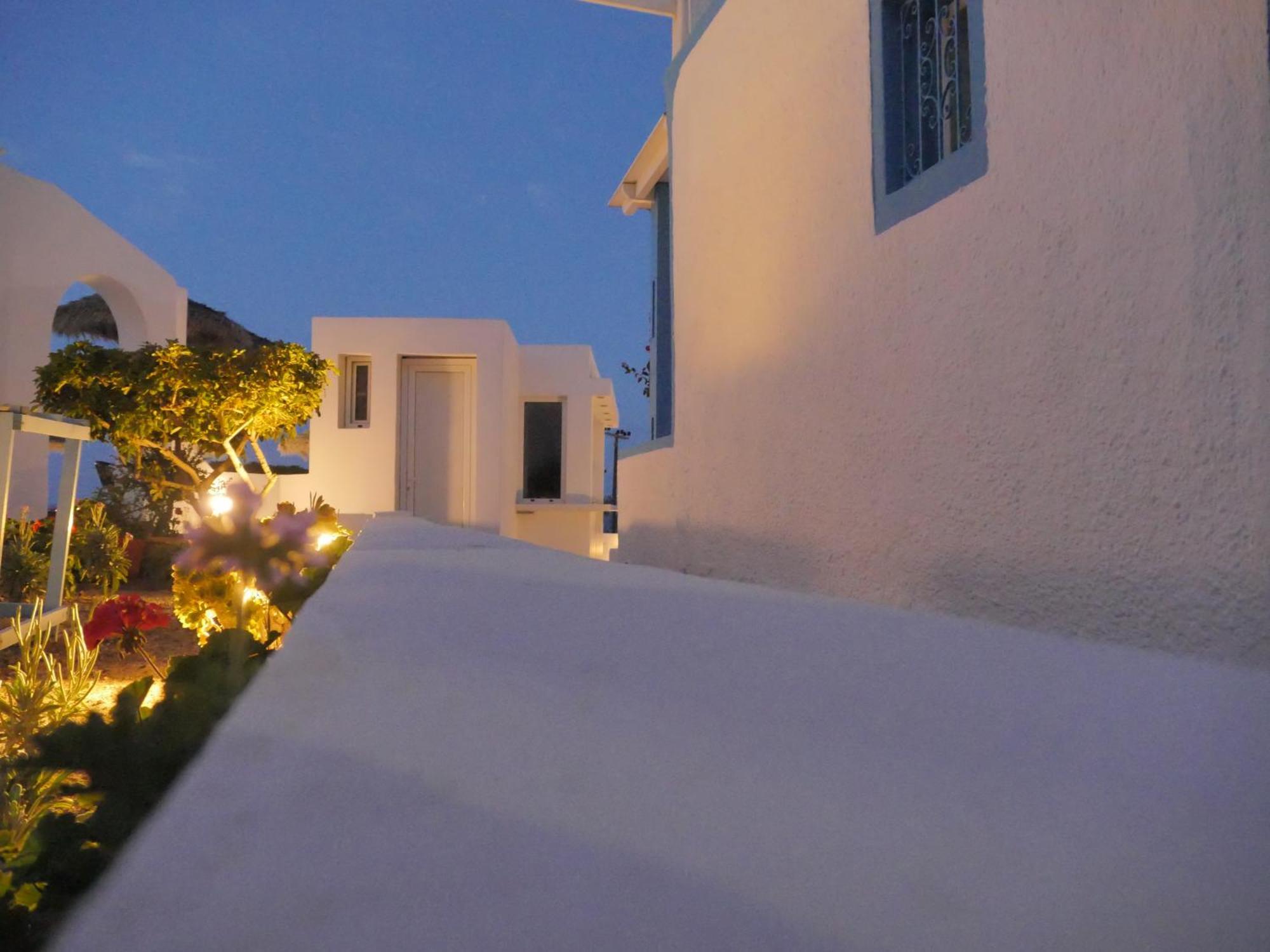Ancient Thera Apartments Kamari  Exterior photo